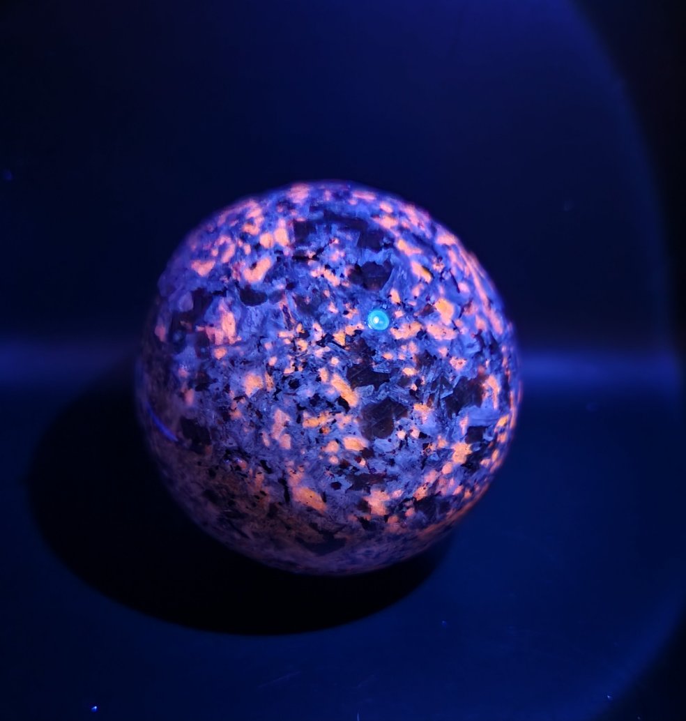 UV Reactive Sodalite Sphere