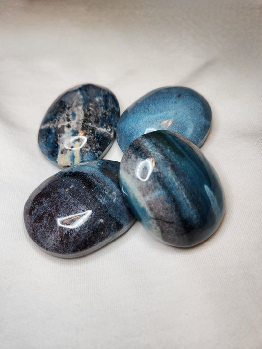 Trolleite Palm Stone