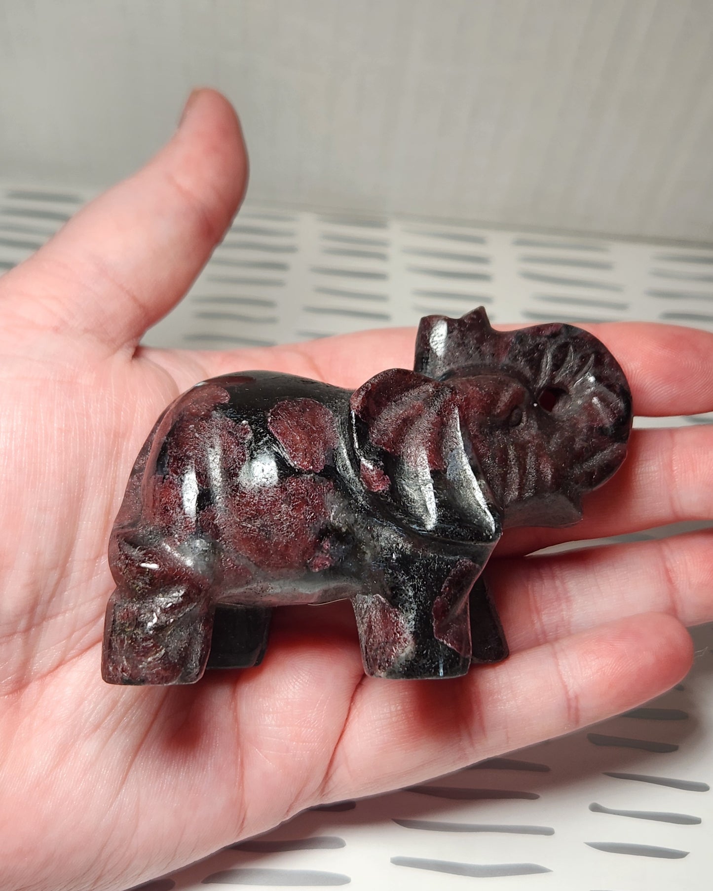 Garnet Arfvedsonite Elephant