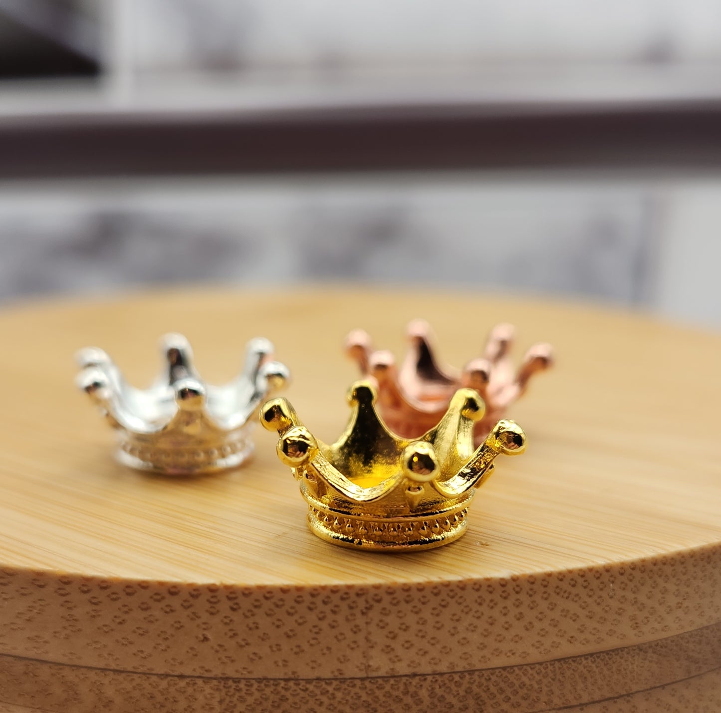 Mini Crown Sphere Stand