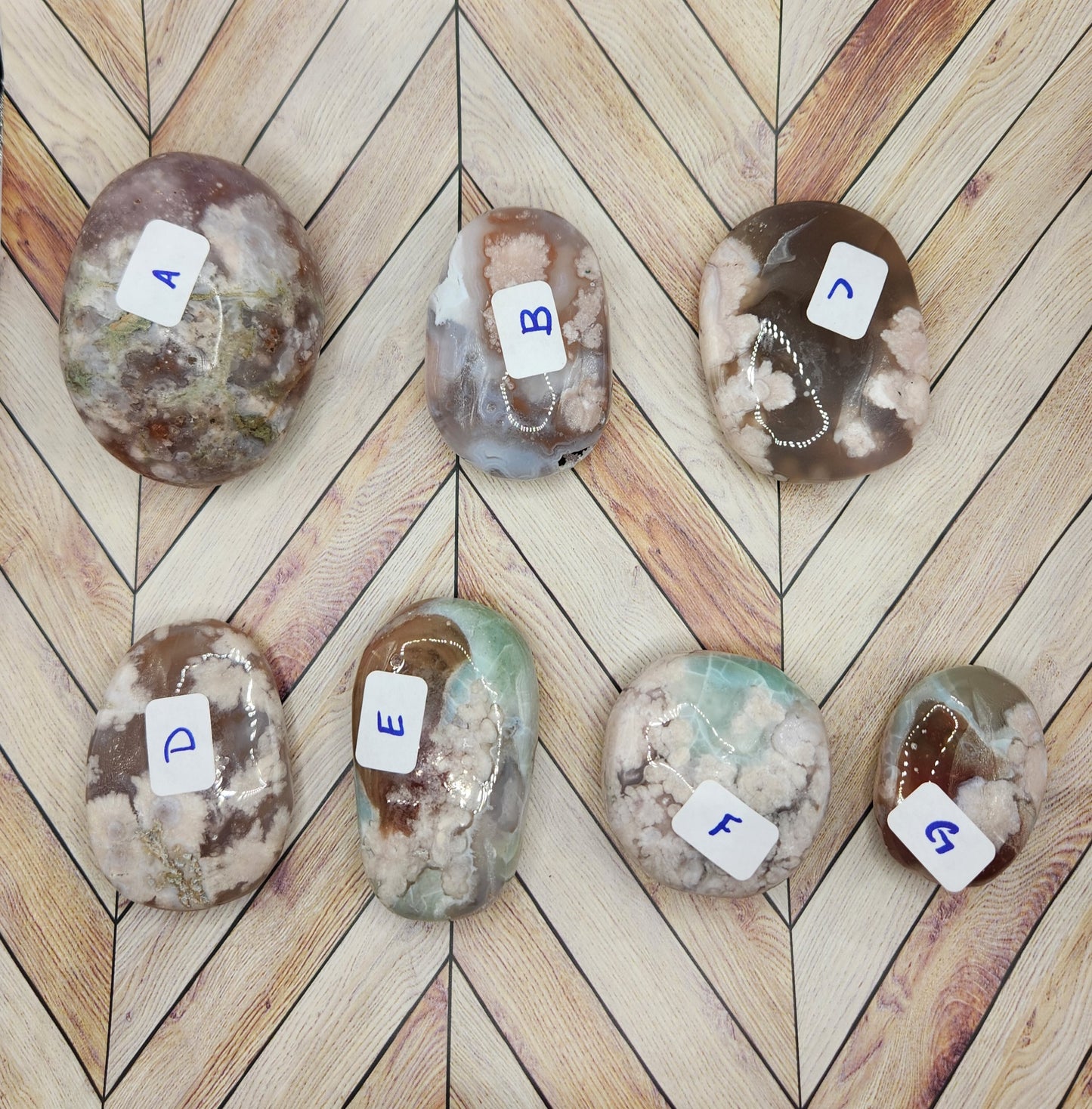 Flower Agate Palm Stone