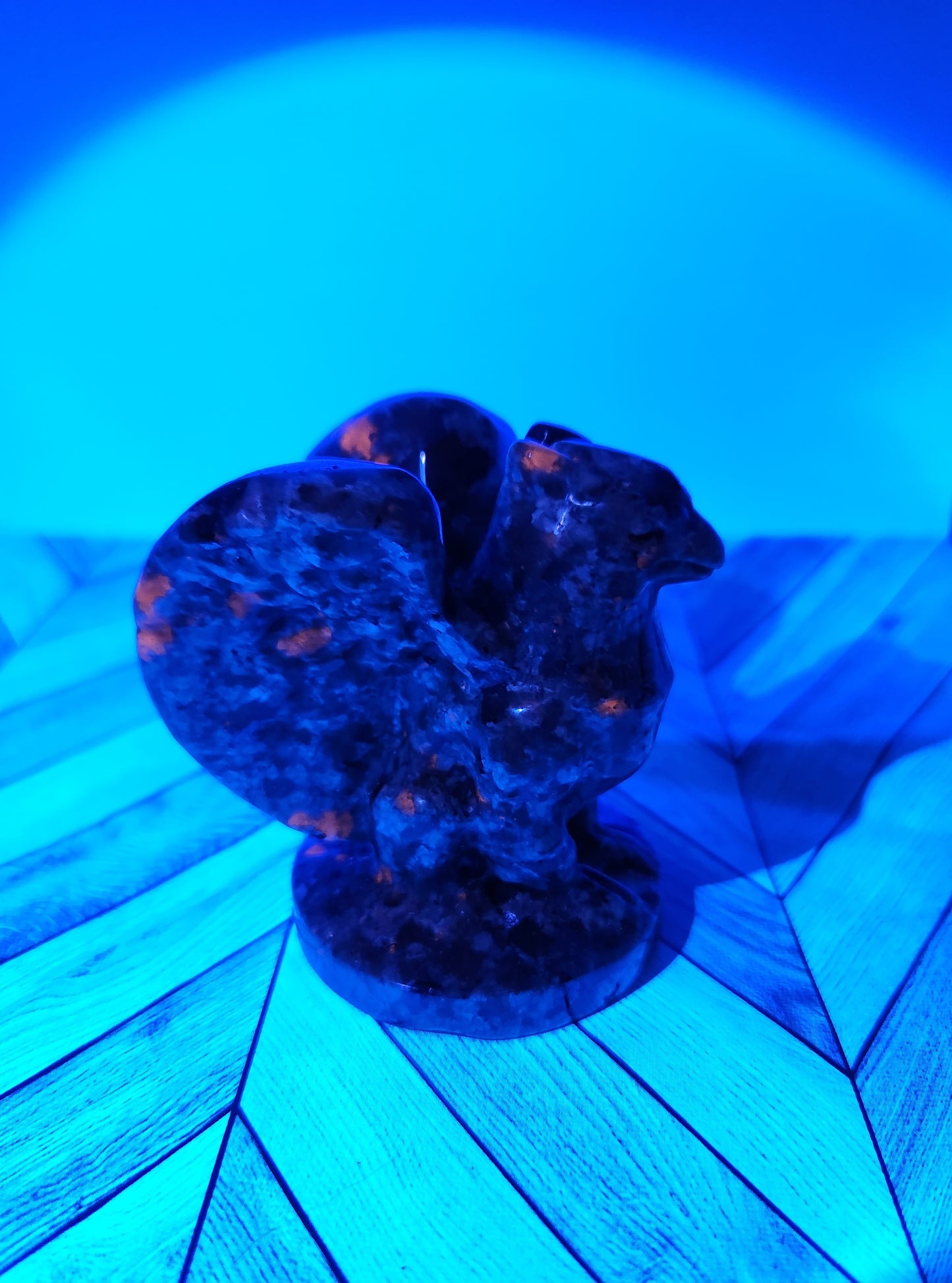 UV Reactive Sodalite Griffin