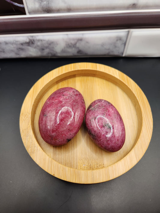 Rhodonite Palm Stone