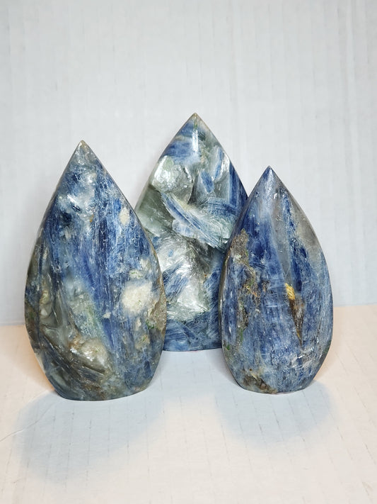 Blue Kyanite Tear Drop Flame